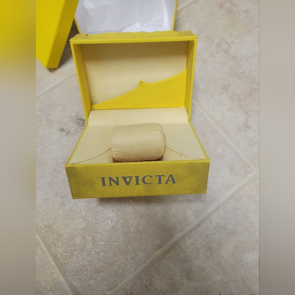 Invicta watch box